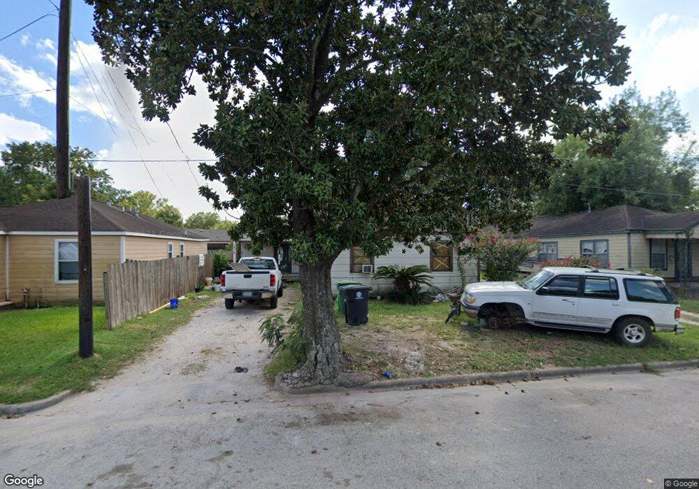 1416 Fairbanks St, Houston, TX 77009 - photo 1