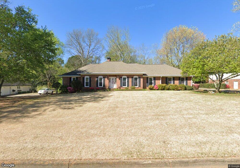 585 Saddle Creek Cir, Roswell, GA 30076 - photo 1