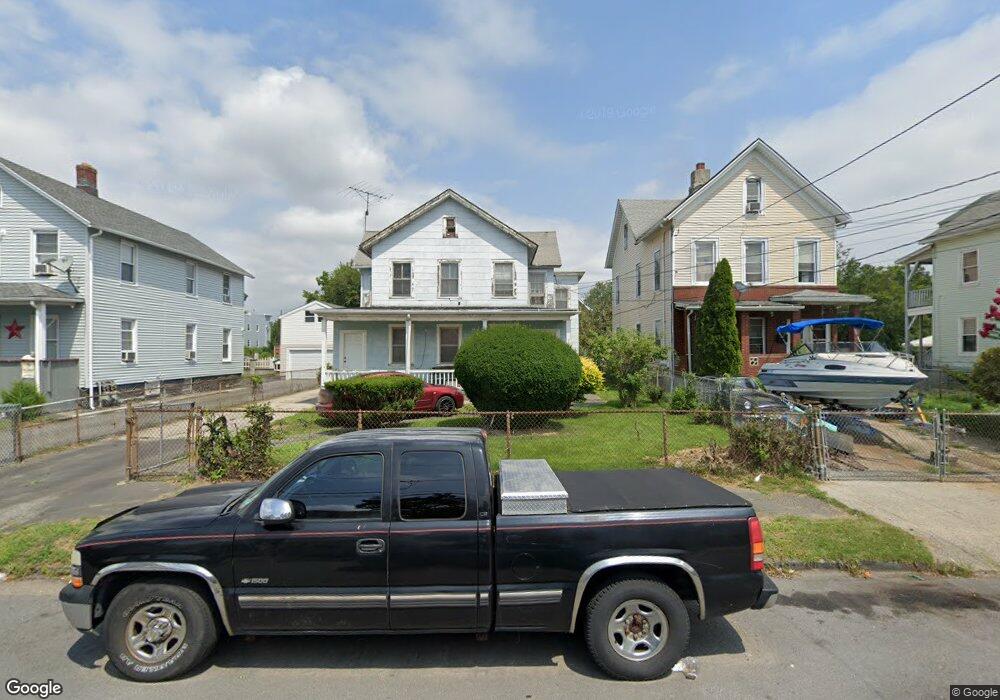 121 Deacon St, Bridgeport, CT 06607 - photo 1