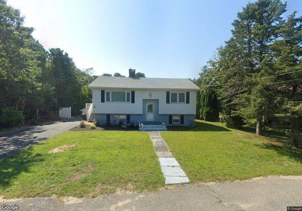 10 Stackpole Cir, Monument Beach, MA 02553 - photo 1