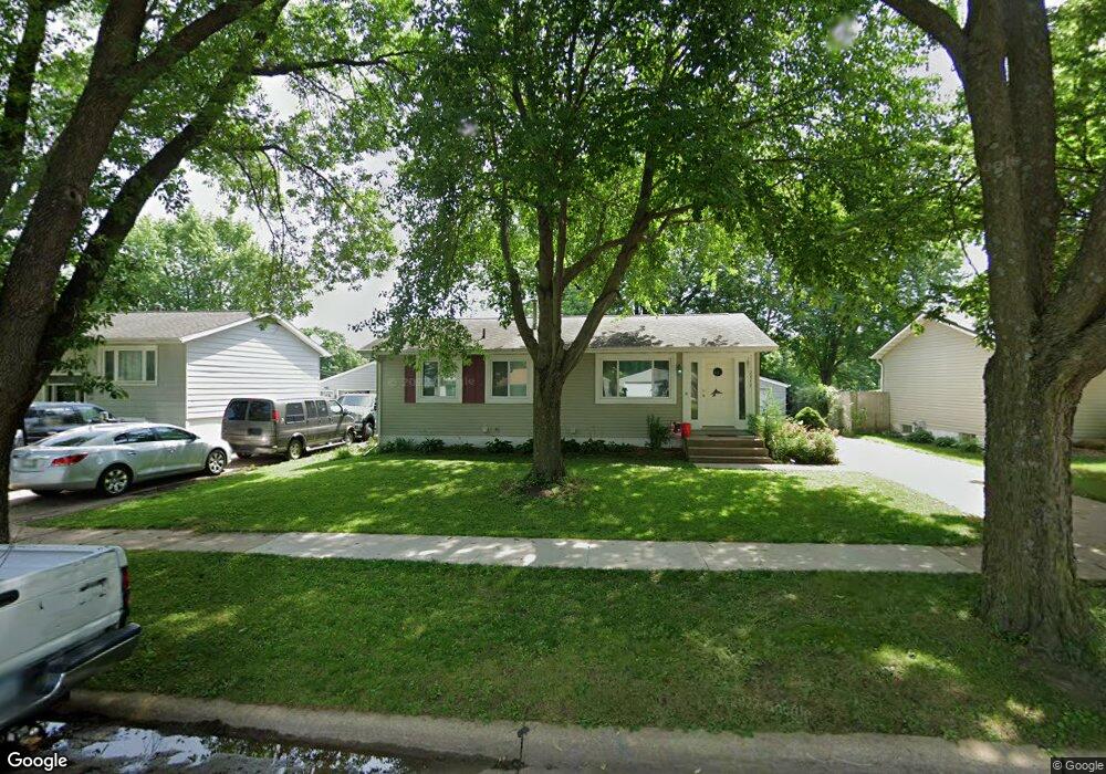 2319 Lori Dr SW, Cedar Rapids, IA 52404 - photo 1