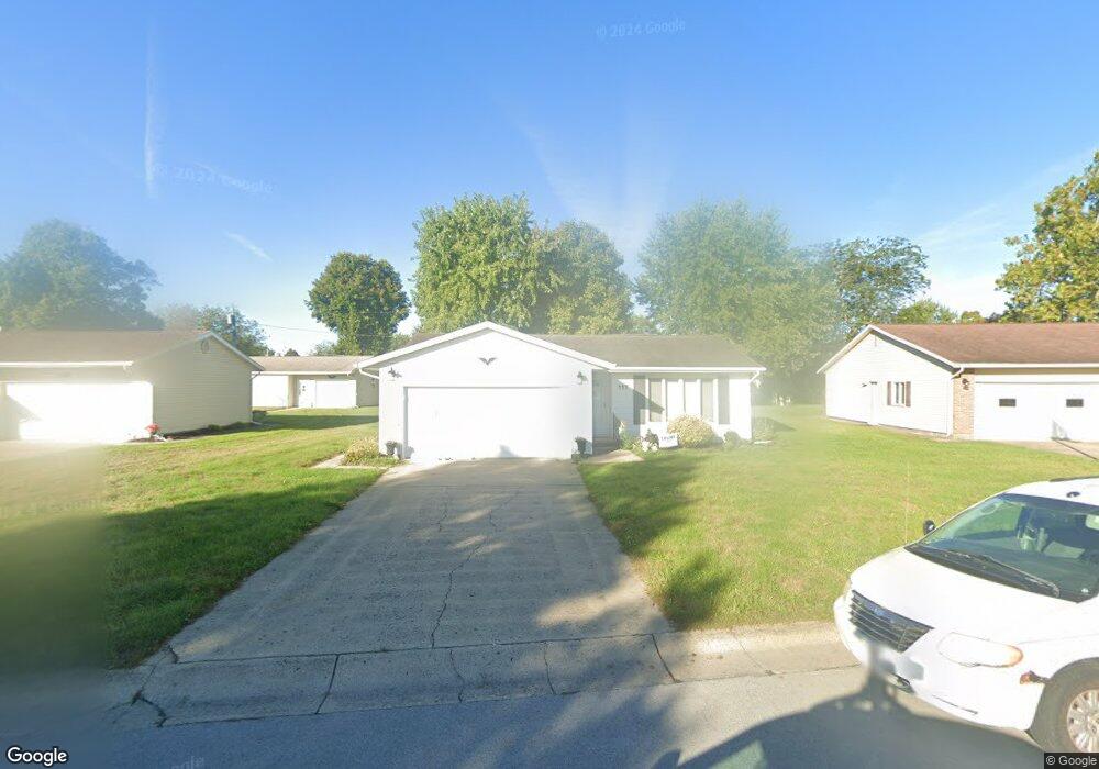 117 Phillips Dr, Wapakoneta, OH 45895 - photo 1