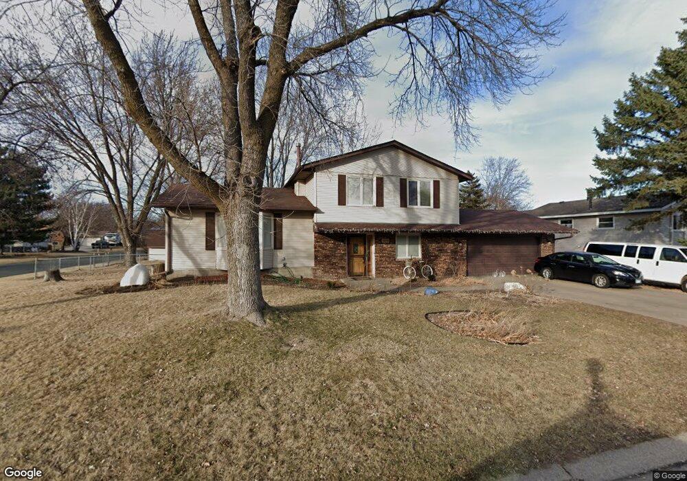 10840 99th Place N, Maple Grove, MN 55369 - photo 1