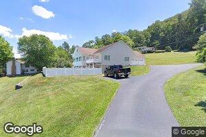 626 Nelson St, Hinton, WV 25951