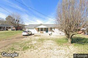105 Parkway Dr, Waynesboro, TN 38485