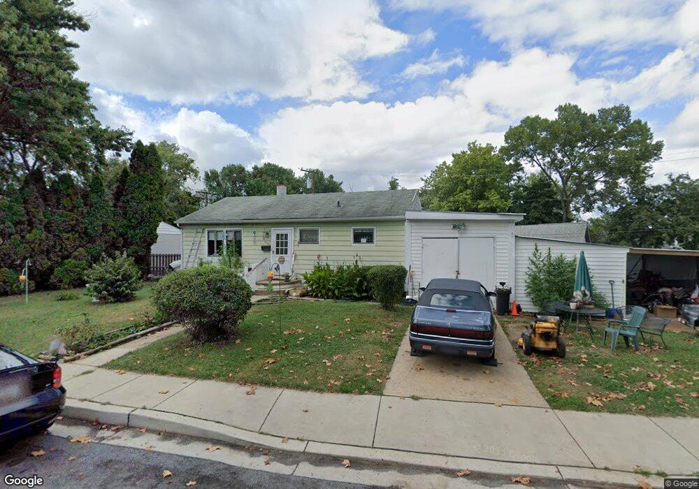 706 Raynor Ave, Catonsville, MD 21228 - photo 1