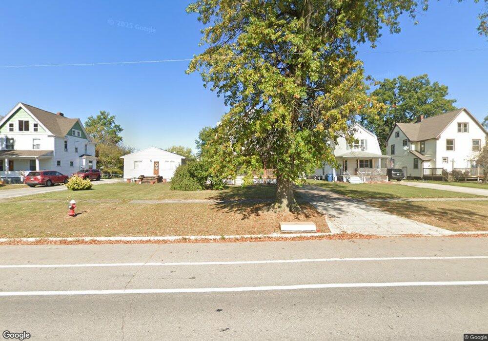 2127 E 31st St unit Top/2nd Floor, Lorain, OH 44055 - photo 1