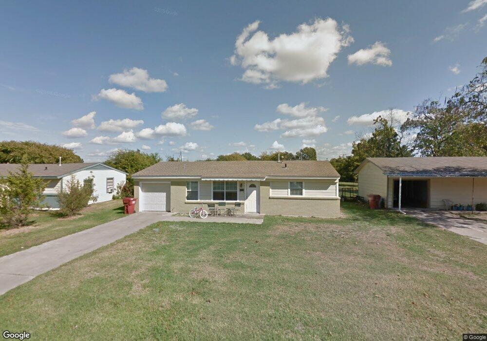 2102 N Main St, Bonham, TX 75418 - photo 1