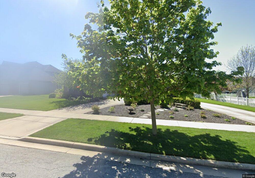 651 Davis Cir, Crown Point, IN 46307 - photo 1