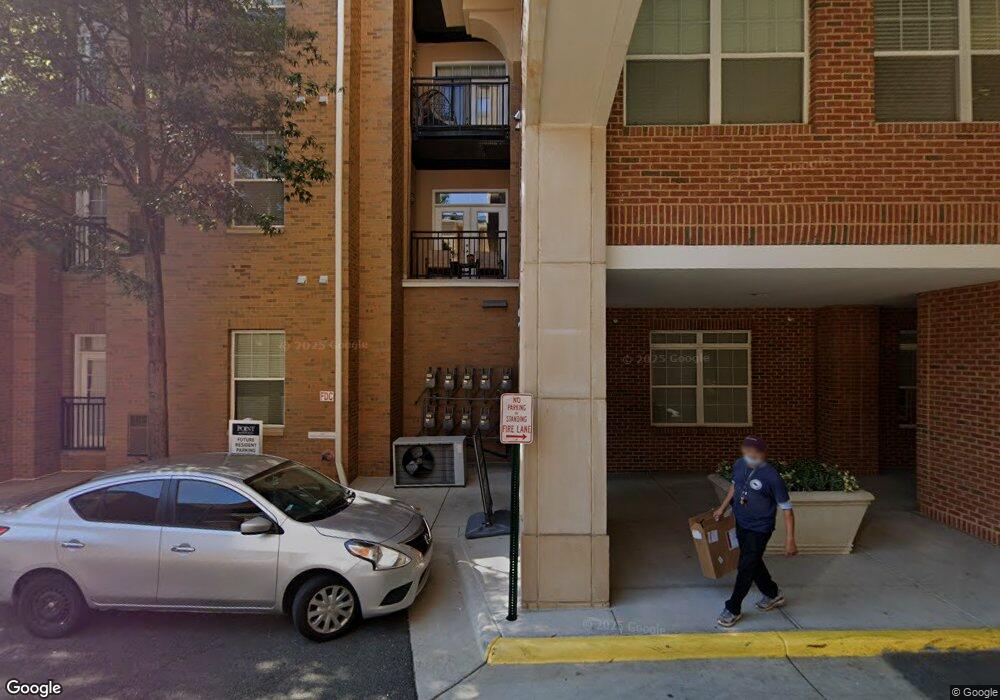 2300 Woodland Crossing Dr unit 229, Herndon, VA 20171 - photo 1