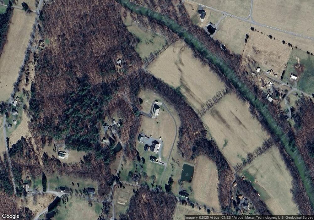 175 Mcginn Dr, Berkeley Springs, WV 25411 - photo 1