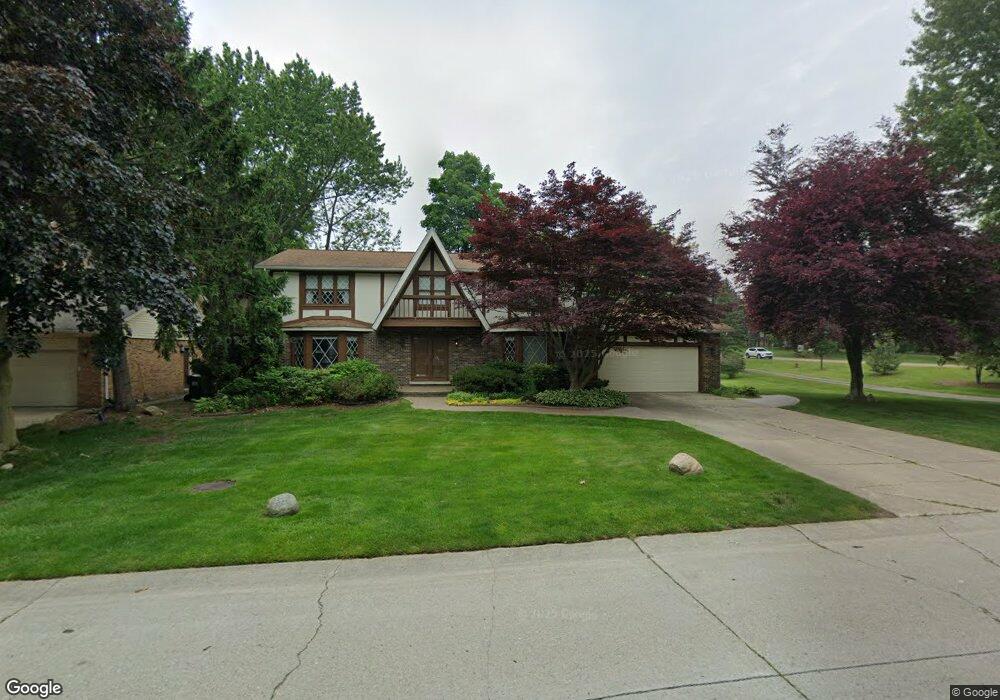 955 Medinah Dr, Rochester Hills, MI 48309 - photo 1