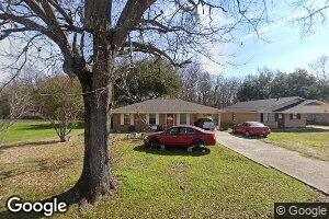 807 Chicago St, Delhi, LA 71232