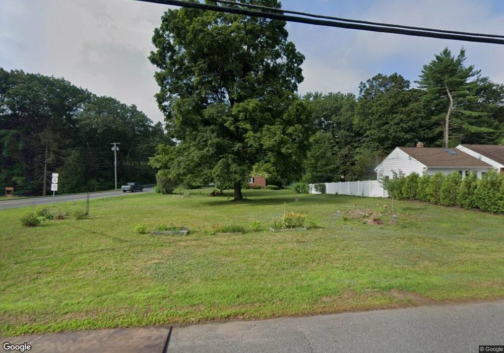 8-4 Coles Meadow Rd, Northampton, MA 01060 - photo 1