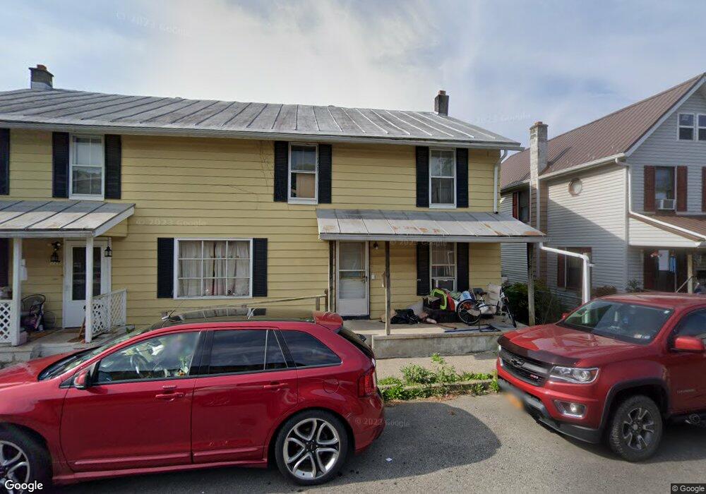 554 Raymond St, Milton, PA 17847 - photo 1