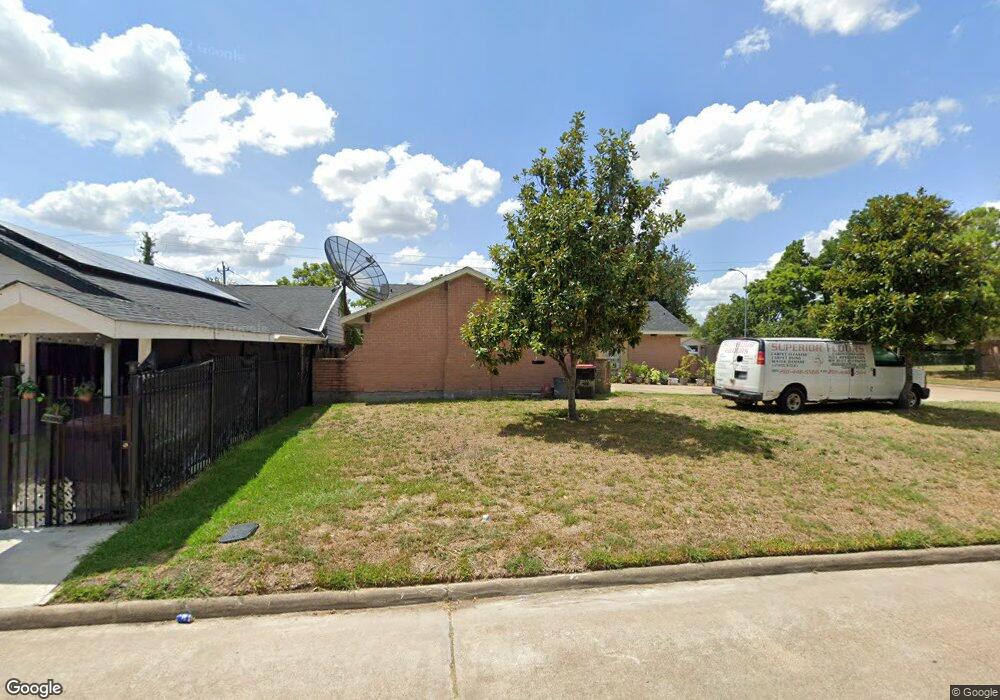 1035 Dellbrook Dr, Houston, TX 77038 - photo 1