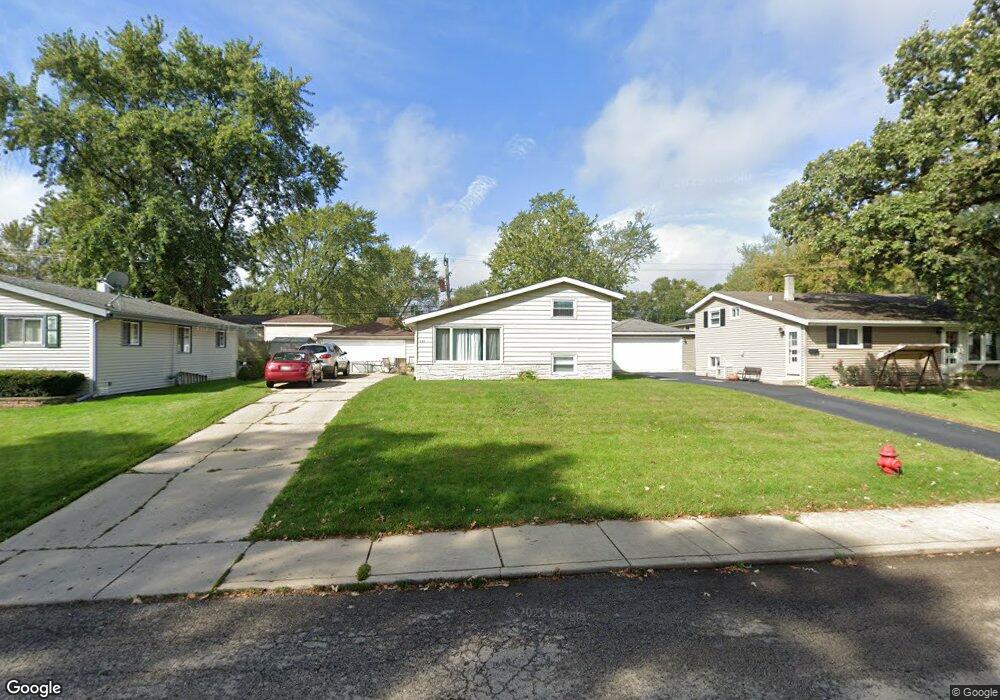 359 Delaware St, Carpentersville, IL 60110 - photo 1