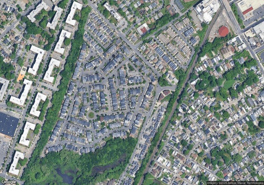 30 Sky Ln, Staten Island, NY 10304 - photo 1