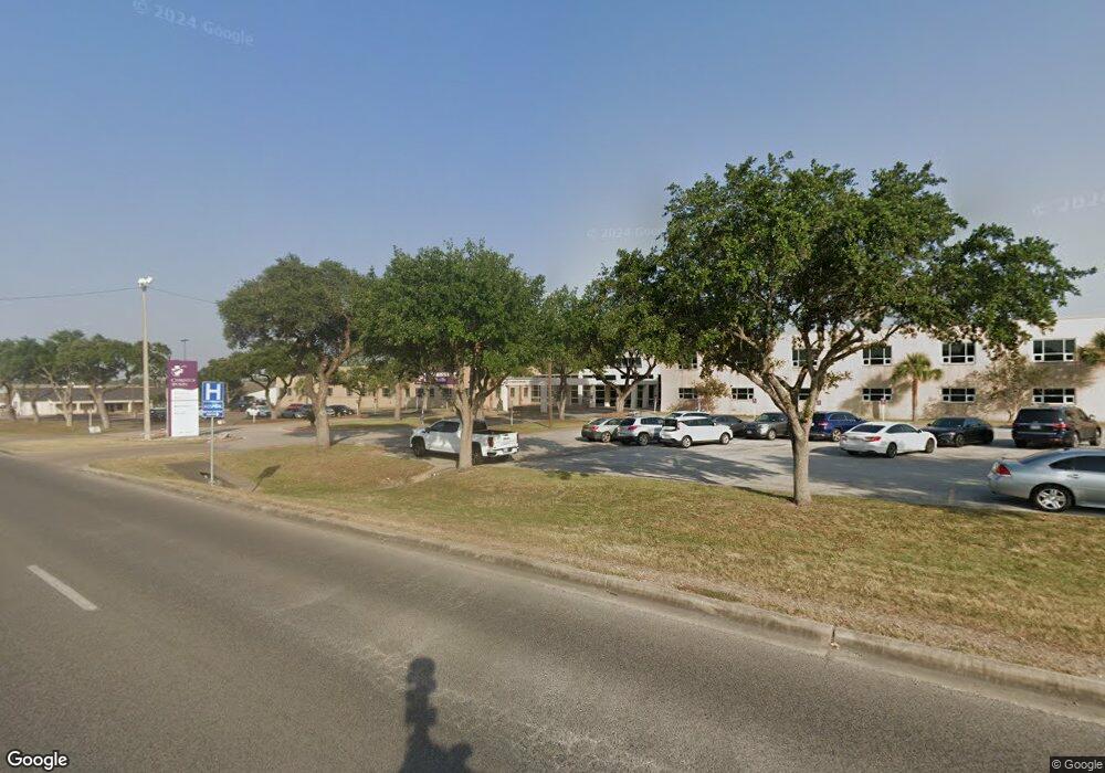 405 S Hillside Dr, Beeville, TX 78102 - photo 1