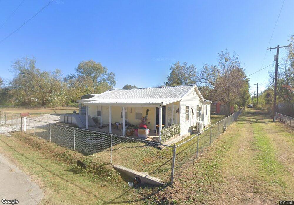 1106 W Fairfax St, Okmulgee, OK 74447 - photo 1