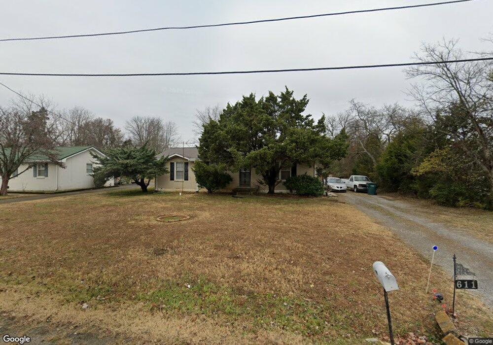 611 Rosa Dr, Lebanon, TN 37087 - photo 1