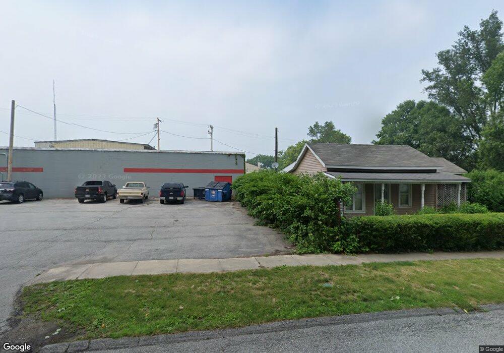 211 E Chestnut St, New Carlisle, IN 46552 - photo 1