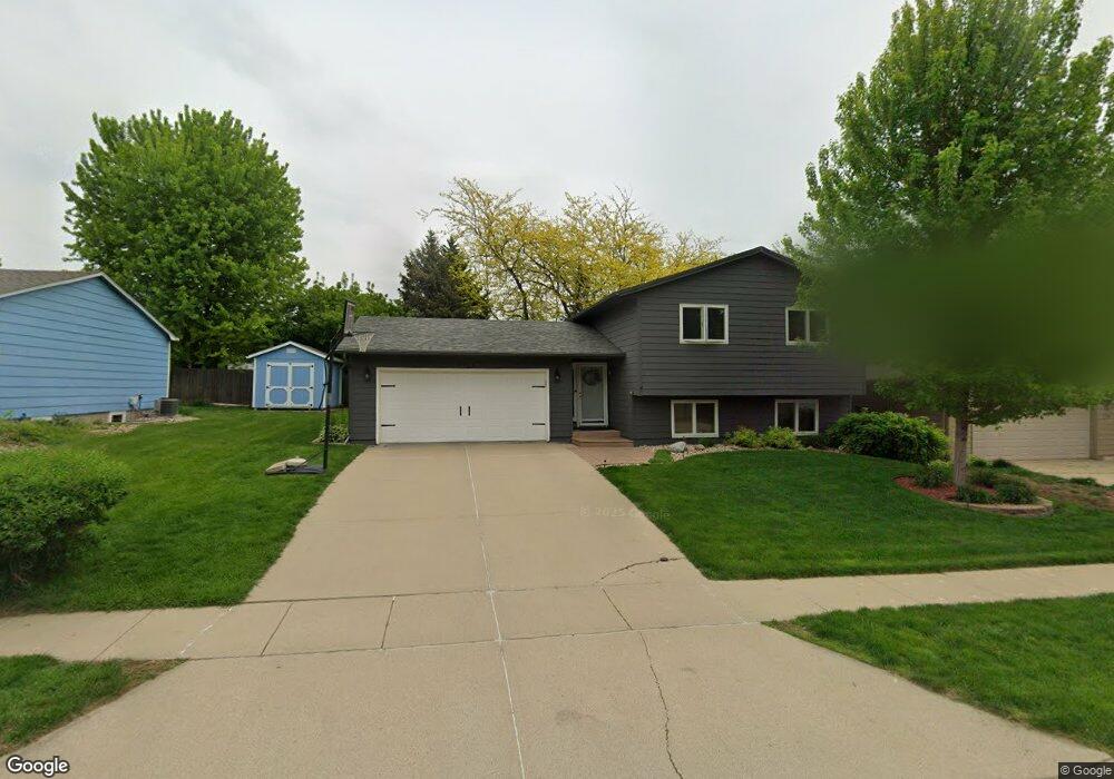 2708 S Maywood Dr, Sioux Falls, SD 57110 - photo 1
