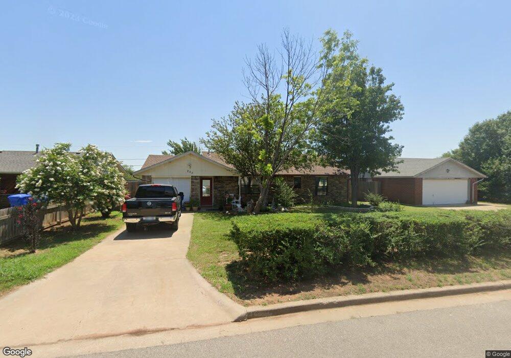 205 Antelope Dr, Cache, OK 73527 - photo 1