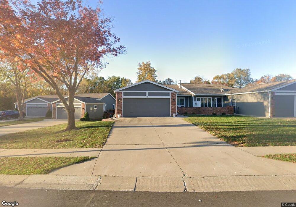 6414 NW Revere Dr, Kansas City, MO 64151 - photo 1