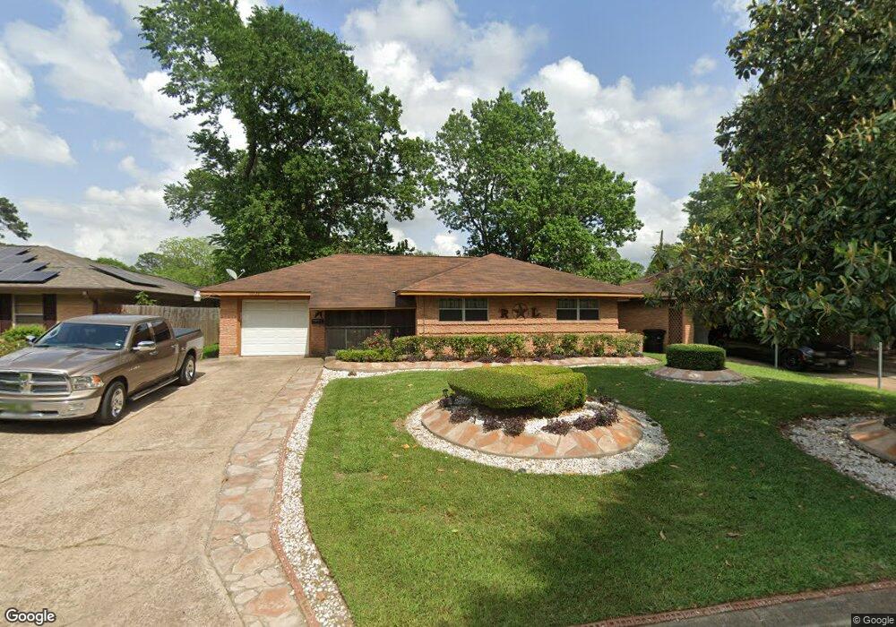 10126 Hollyglen Dr, Houston, TX 77016 - photo 1