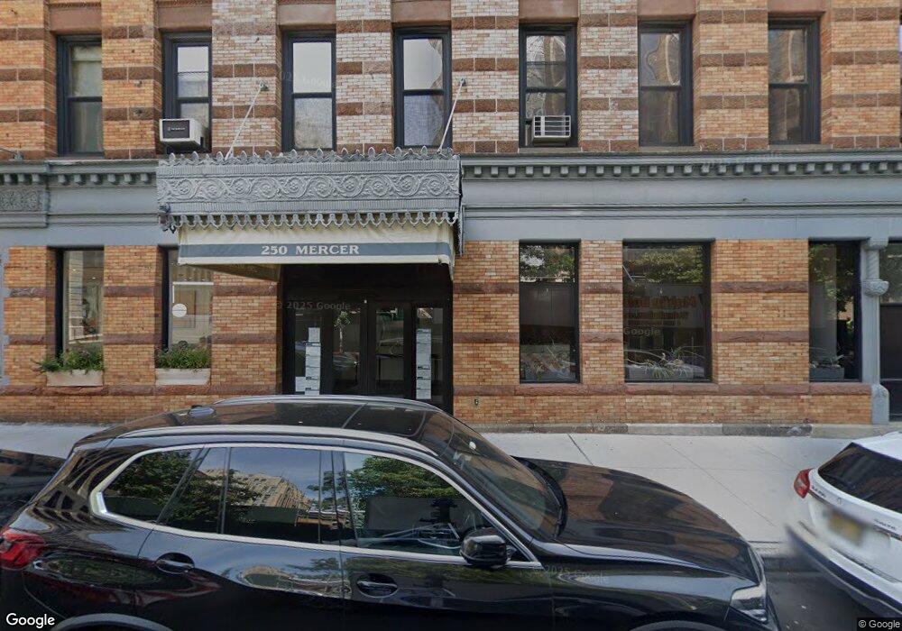 Mercer Square Owners Corp unit B301, New York, NY 10012 - photo 1