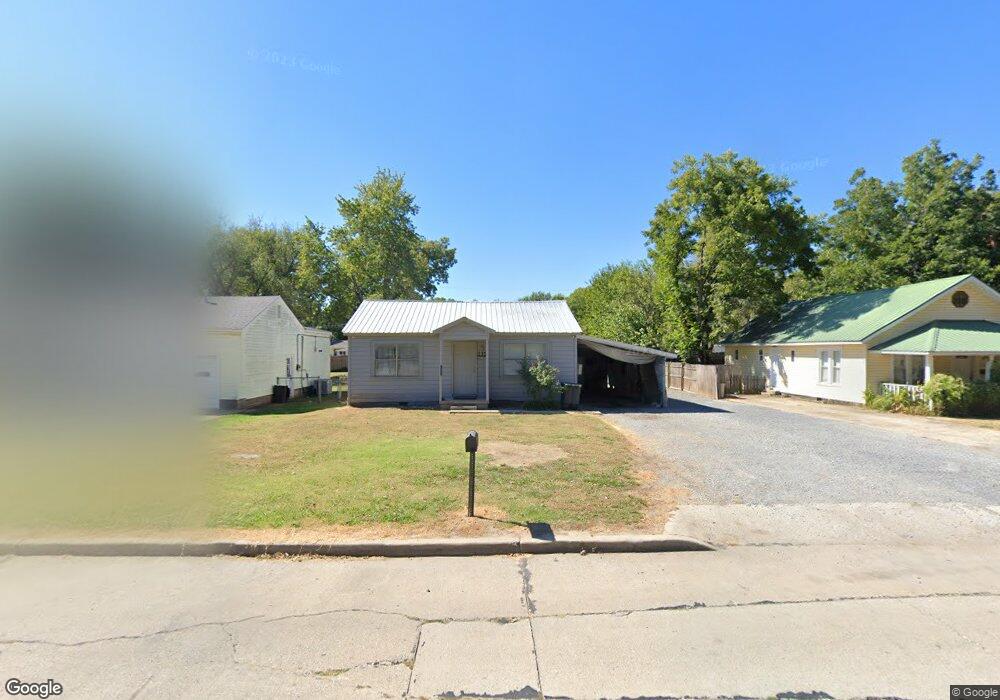 112 N Orphan St, Pryor, OK 74361 - photo 1