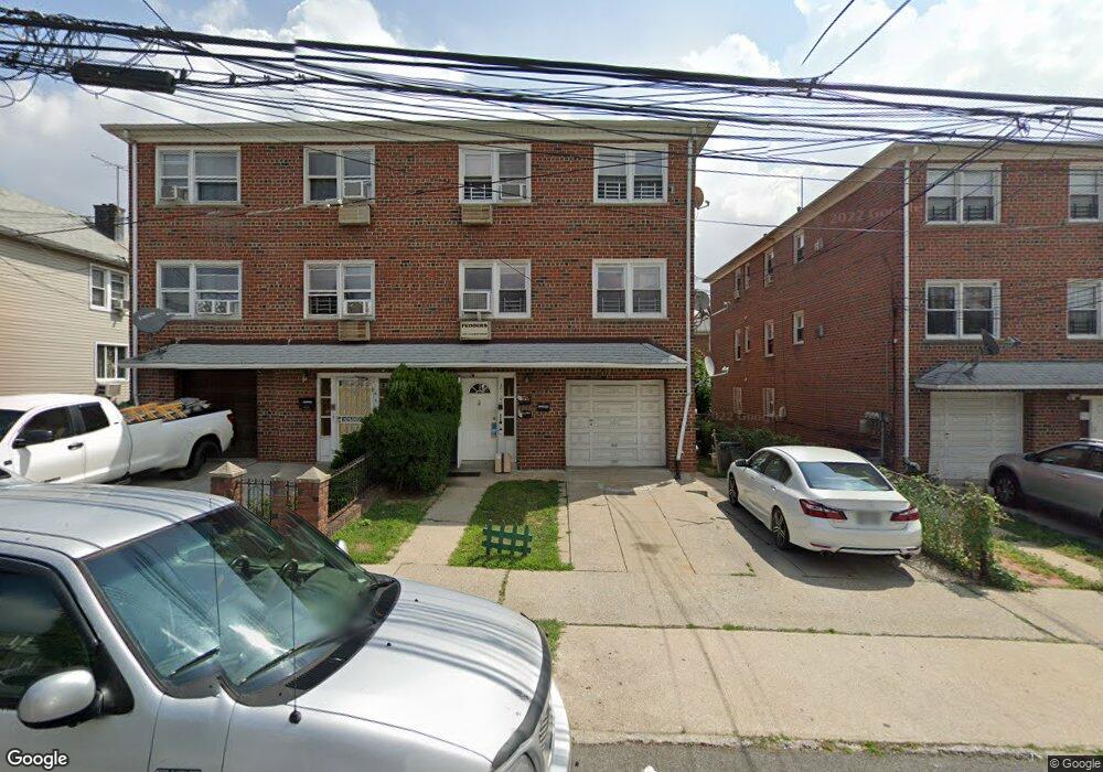 45-33 160th St unit 3, Flushing, NY 11358 - photo 1