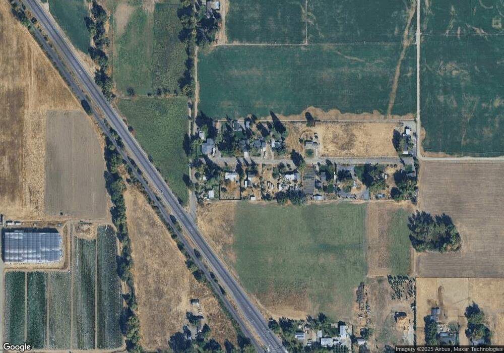 2451 Lark Ln, Central Point, OR 97502 - photo 1