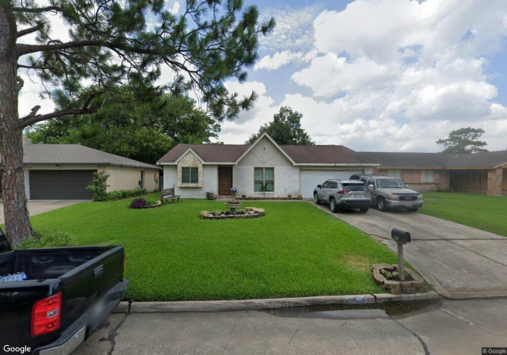17130 Barcelona Dr, Friendswood, TX 77546 - photo 1