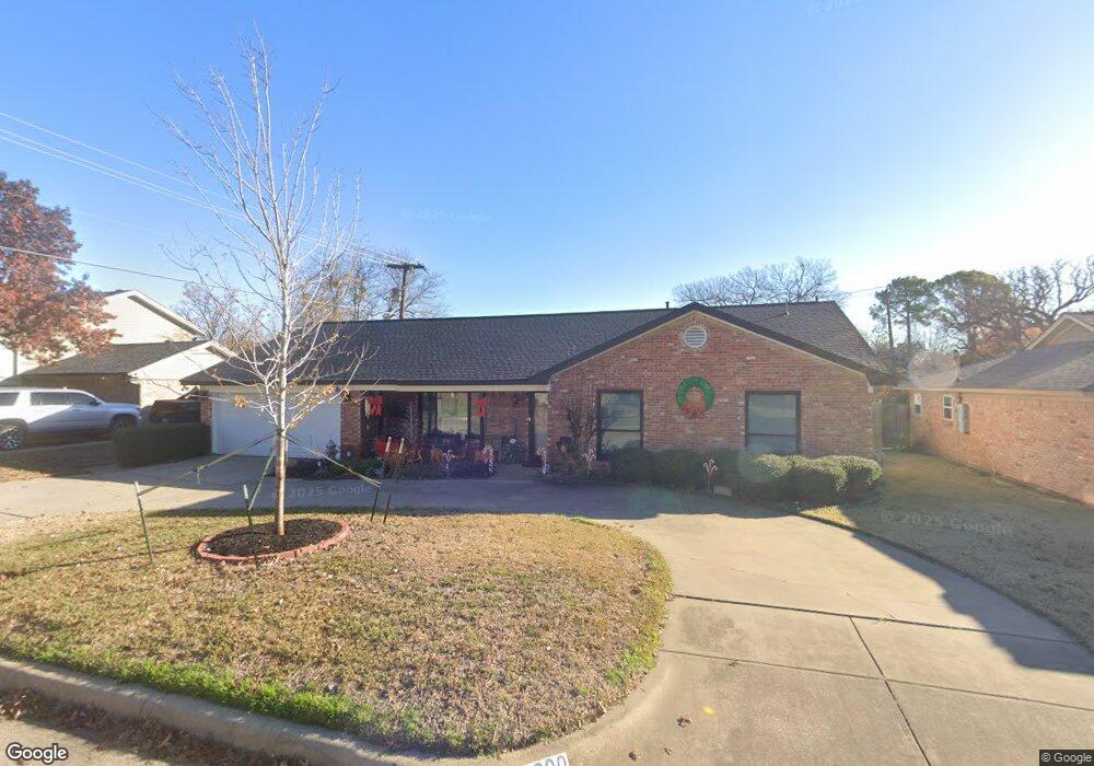 2200 Stonegate Dr N, Bedford, TX 76021 - photo 1