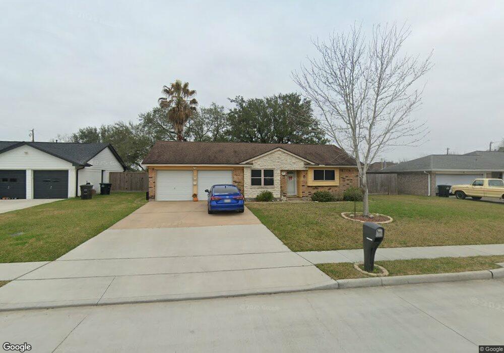 2512 Westfield St, Alvin, TX 77511 - photo 1