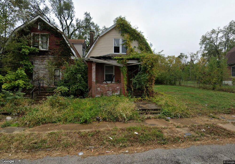 4030 N Taylor Ave, Saint Louis, MO 63115 - photo 1