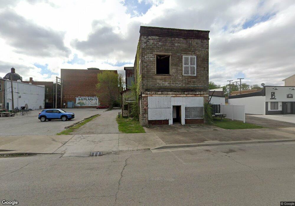 216 S Chicago St, Lincoln, IL 62656 - photo 1