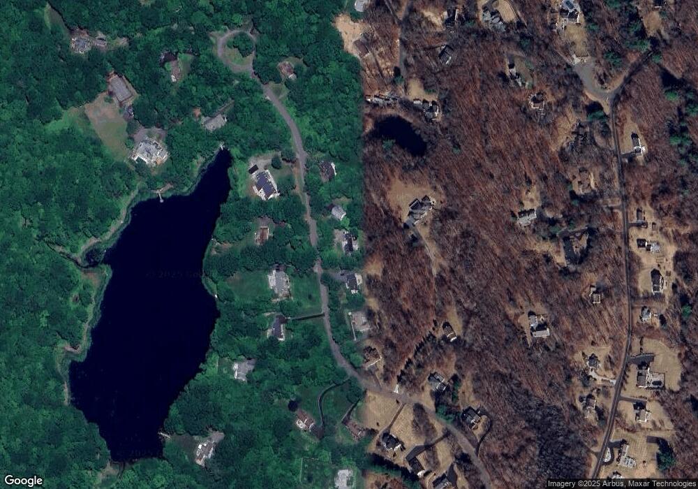 114 Falcon Crest Rd, Middlebury, CT 06762 - photo 1