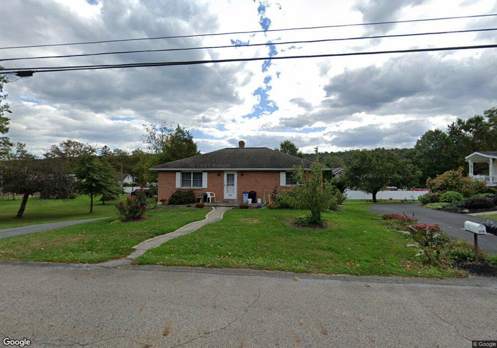 319 W High St, New Bloomfield, PA 17068 - photo 1