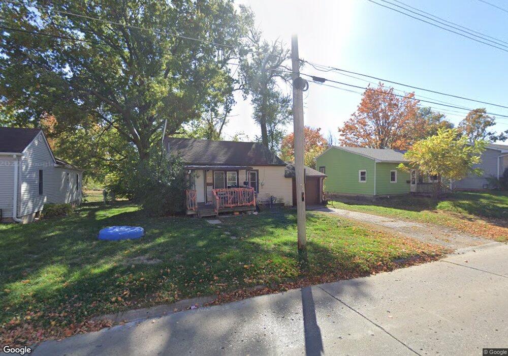 719 N 8th Ave E, Newton, IA 50208 - photo 1