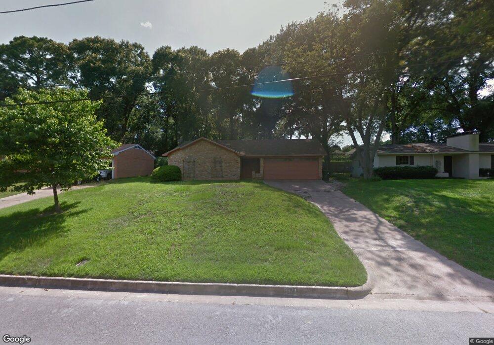 3433 Cloverdale Dr, Tyler, TX 75701 - photo 1