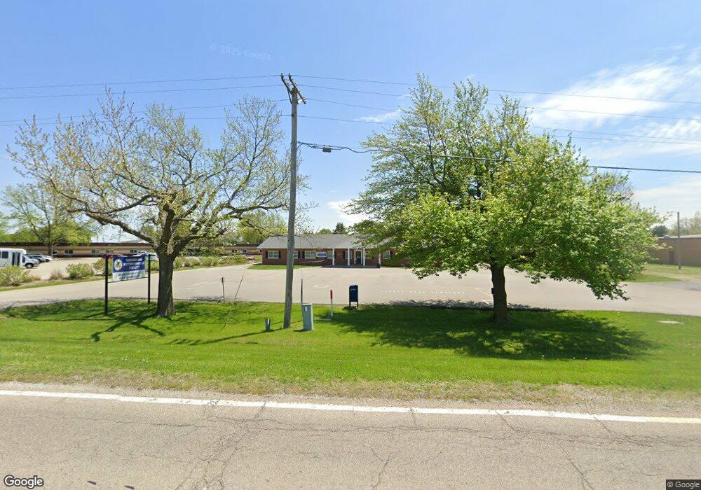 2200 N Kickapoo St, Lincoln, IL 62656 - photo 1