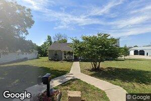 1011 Iowa St, Hiawatha, KS 66434