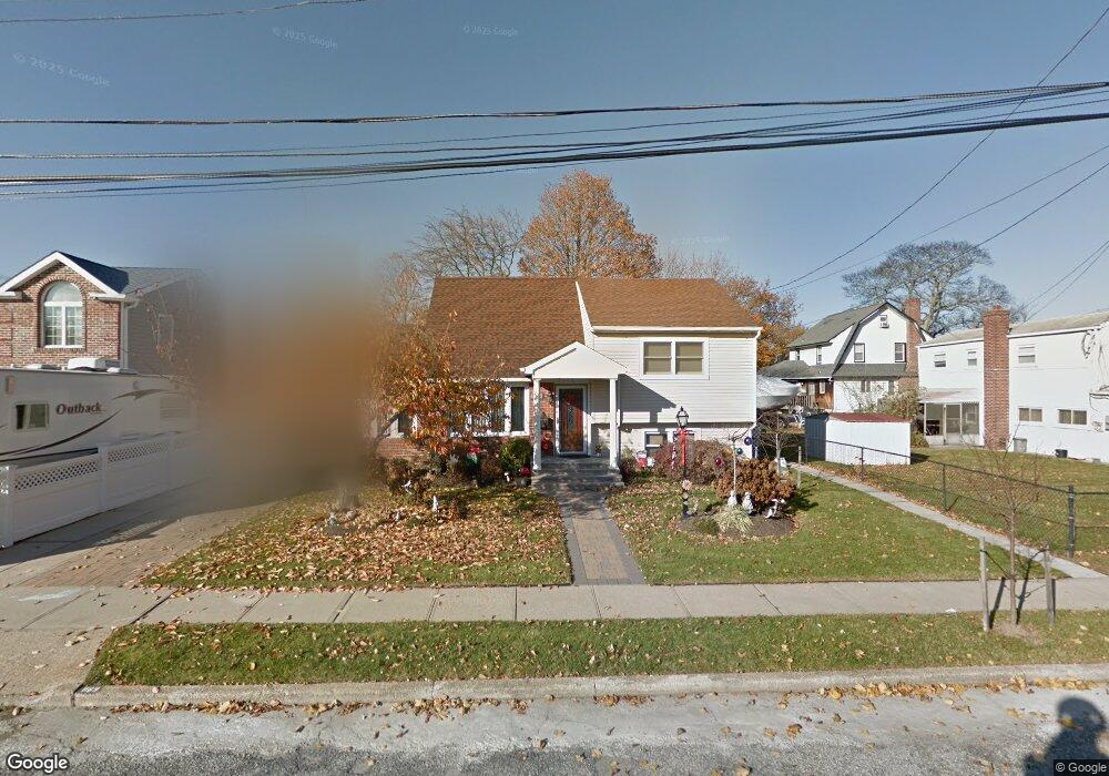 889 Ocean St, Baldwin, NY 11510 - photo 1