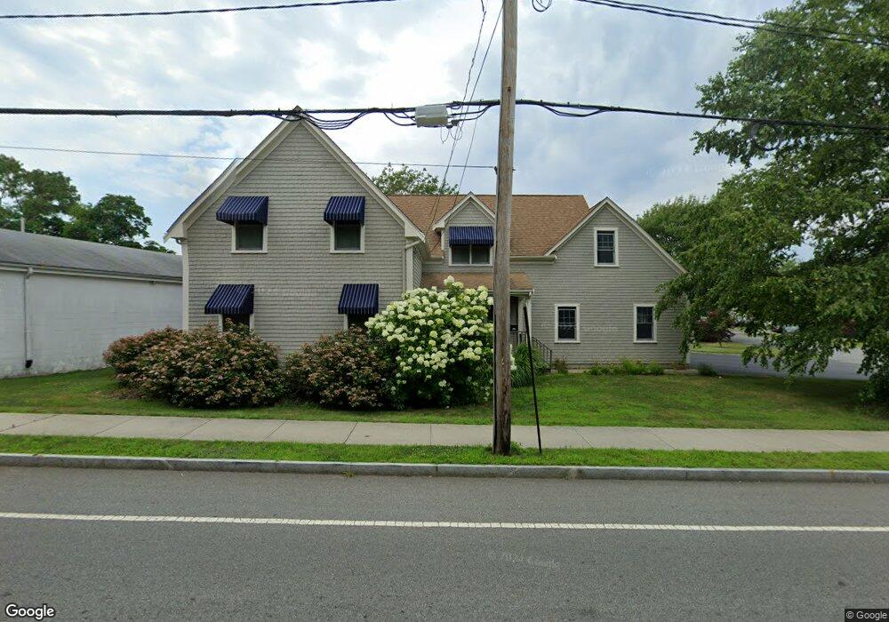 639 Dartmouth St, South Dartmouth, MA 02748 - photo 1