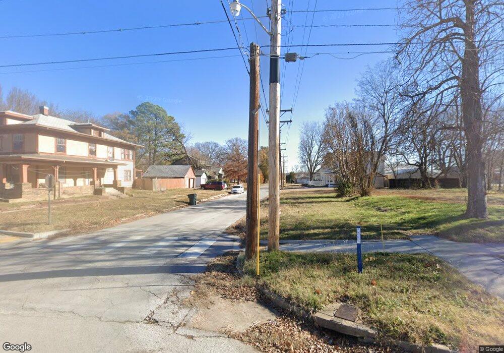 391 Okmulgee, Okmulgee, OK 74447 - photo 1