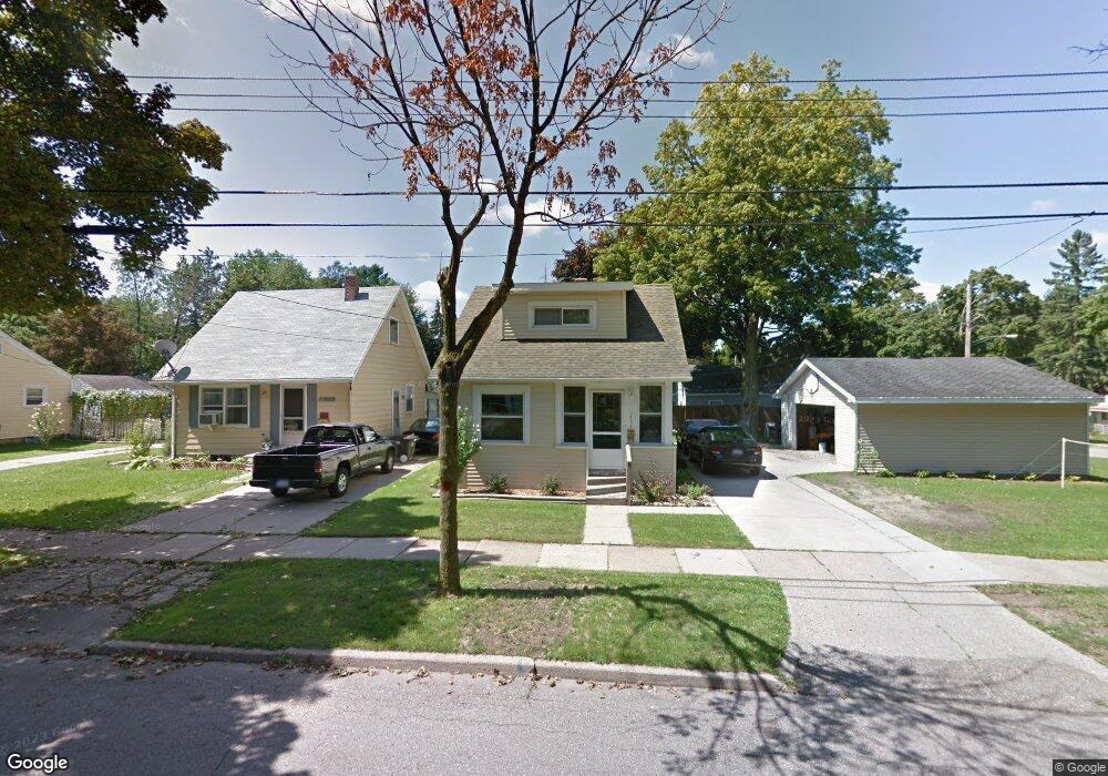 1431 Glenrose Ave, Lansing, MI 48915 - photo 1