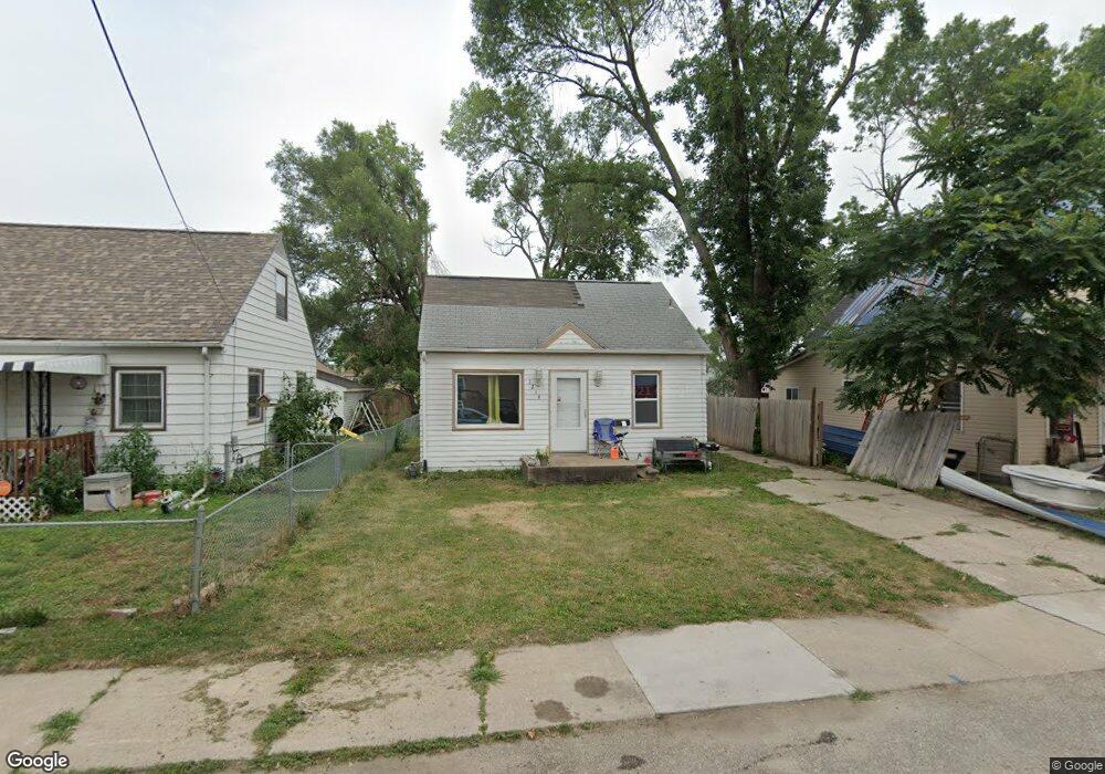 1214 M St SW, Cedar Rapids, IA 52404 - photo 1